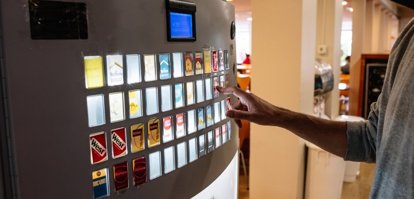 Si tienes máquina de tabaco en tu local, debes estar registrado como operador - Hostelería Madrid