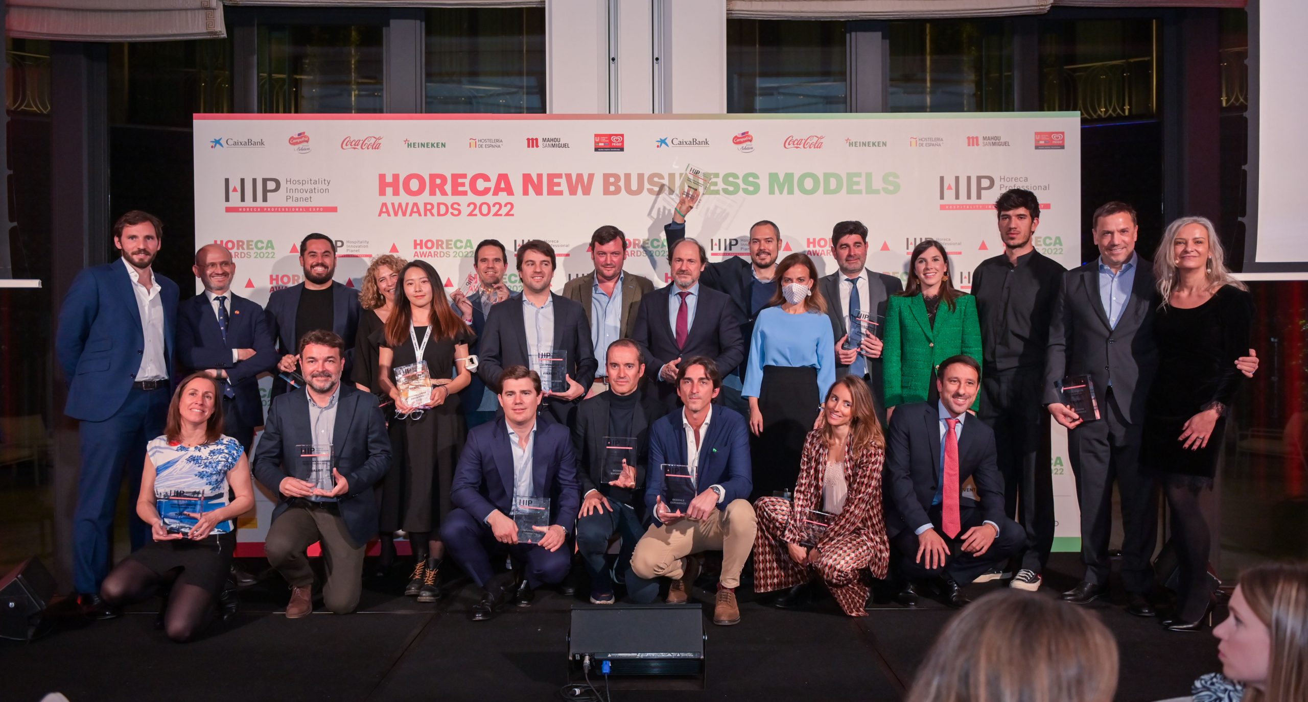 Cartas inteligentes, experiencias gastronómicas y robots autónomos para delivery, entre los proyectos premiados en los Horeca New Business Models Awards 2022 - La Viña