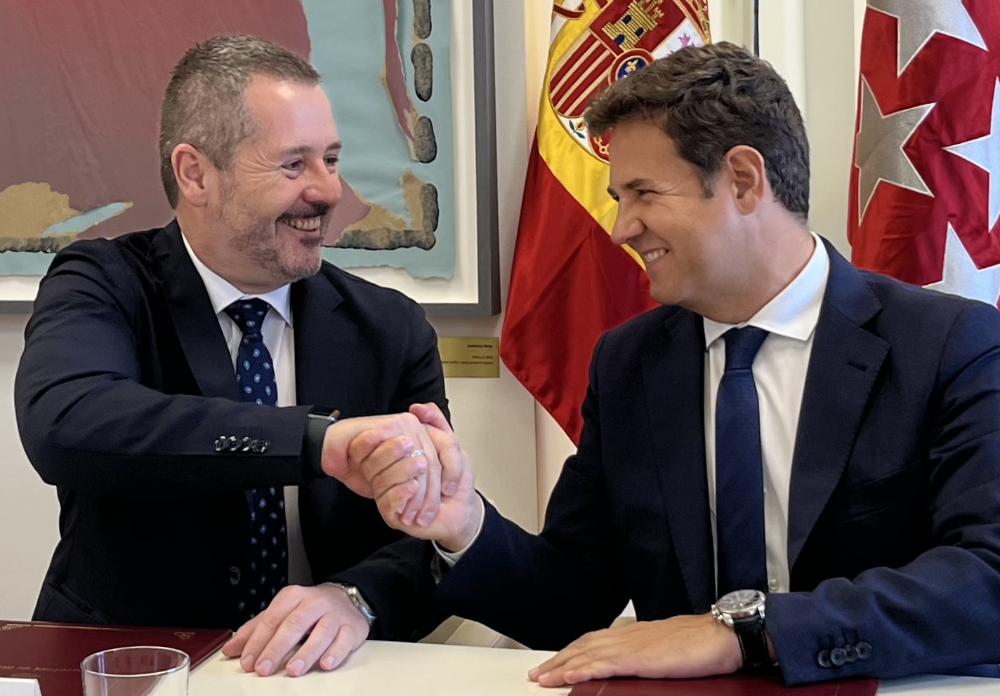 Un acuerdo entre la Comunidad de Madrid y el Ayuntamiento de Las Rozas mejorará la digitalización de la hostelería del municipio - La Viña