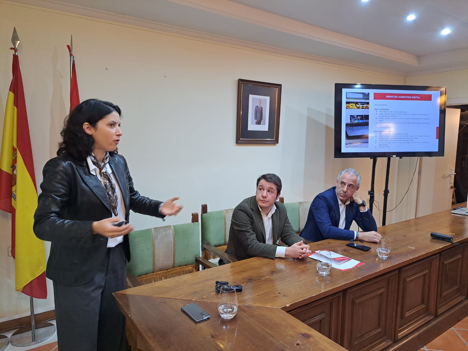 ‘Hostelería es…’ llega a Chinchón para ofrecer formación y digitalización a los hosteleros del municipio - La Viña